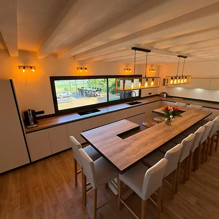 Monbazillac, Vue Exceptionnelle, Piscine, Jacuzzi 10-12 Pax Вилла Монбазйяк